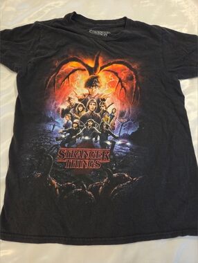 Stranger Things Graphic Tee Full Cast Poster Shirt Netflix Size Small Black
